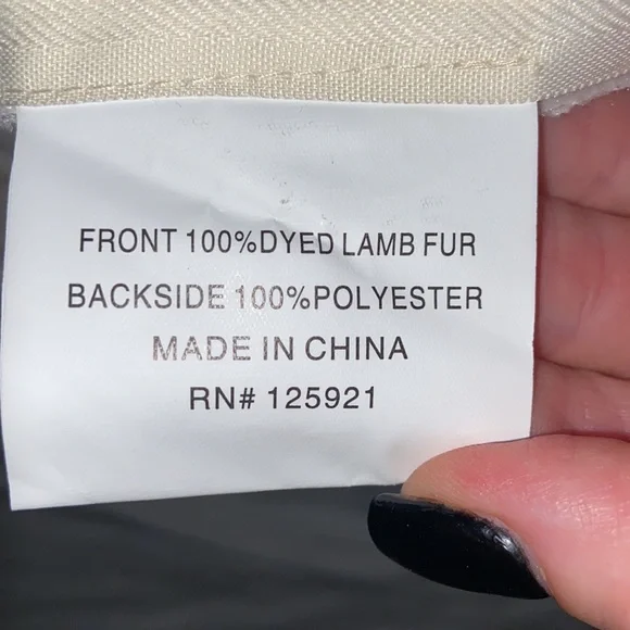 Like new luxury Cloud9 design down 100% dyed lamb fur Pillow Set Accent Pillows